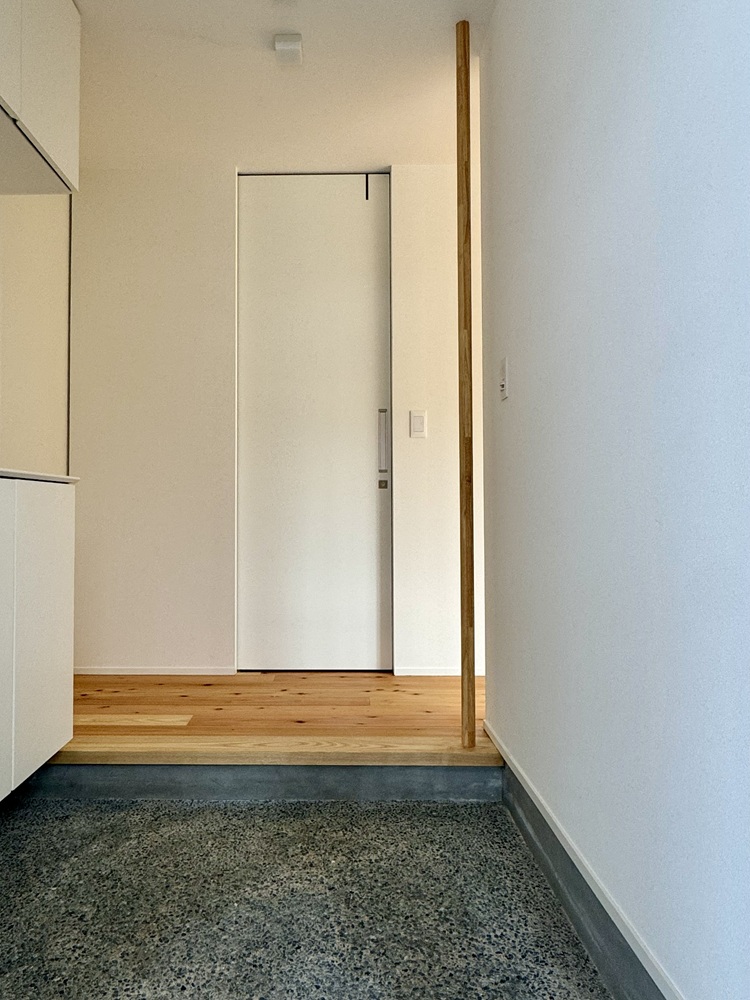 三日市のいえ(二四)　玄関デザイン